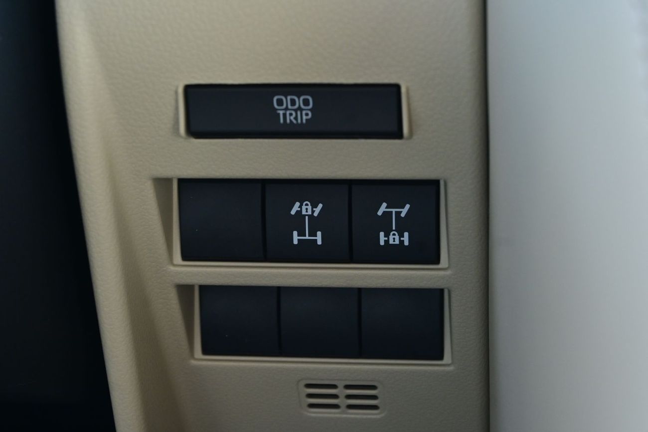 Toyota Land Cruiser Toyota Land Cruiser VX-V Exclusive 4.0L V6, 4WD