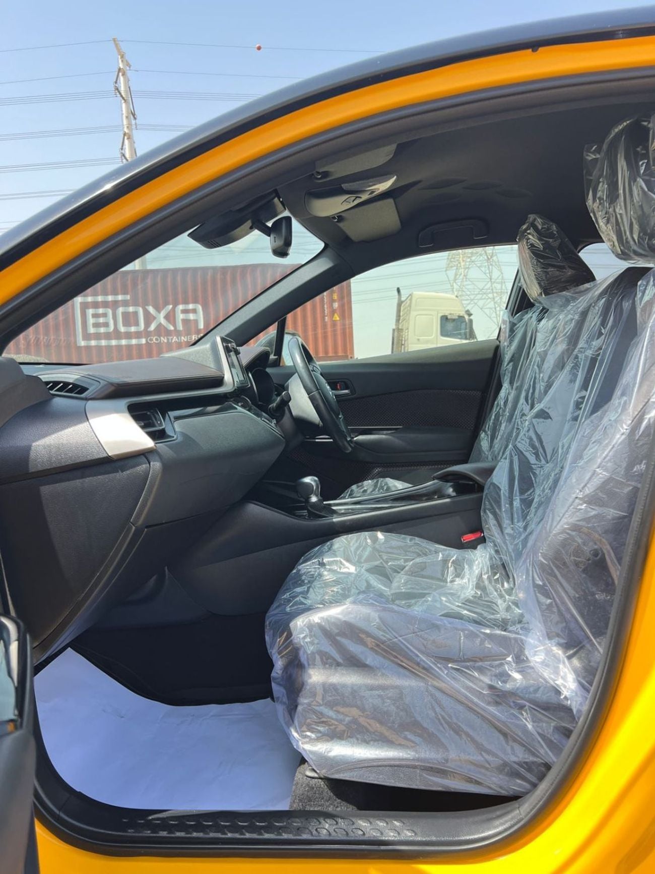 تويوتا CHR Toyota CHR ,1200 CC ,Right Hand Drive ,2017 Model  ,Yellow Color