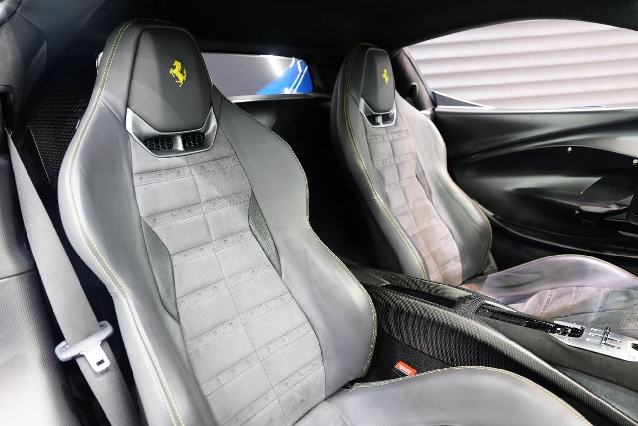 Ferrari 296 GTB 3.0T V6 PHEV Extended Assetto Fiorano Package, Apple CarPlay, Daytona Seats!!