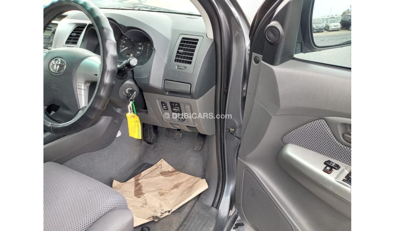 Toyota Hilux TOYOTA HILUX PICKUP MODEL 2012 COLOUR GREY GOOD CONDITION ONLY FOR EXPORT