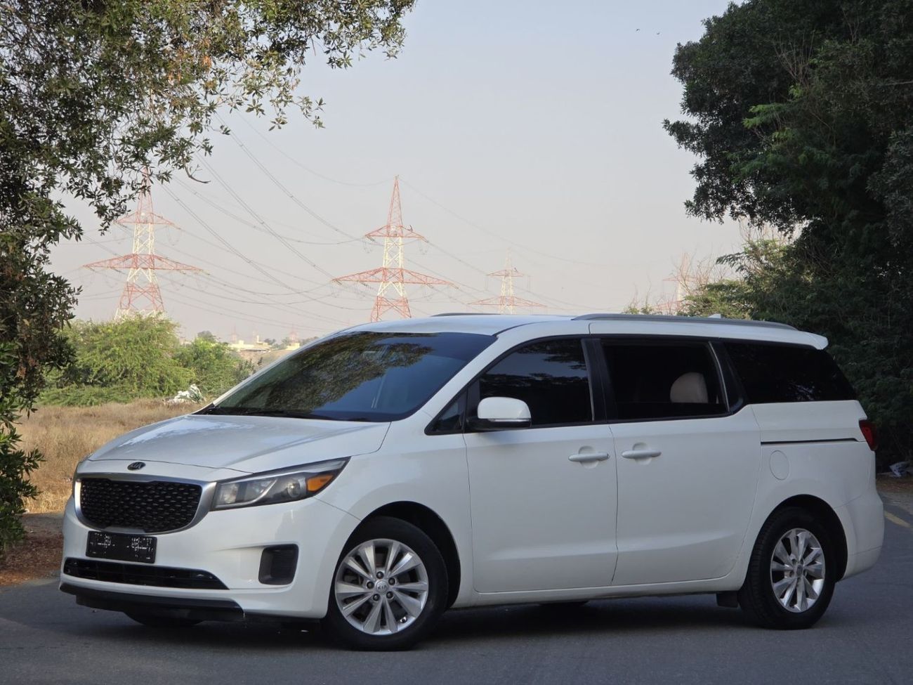 Kia Sedona KIA SEDONA 2015 GCC ORGINAL PAINT // GOOD CONDITION // 7 SEATS