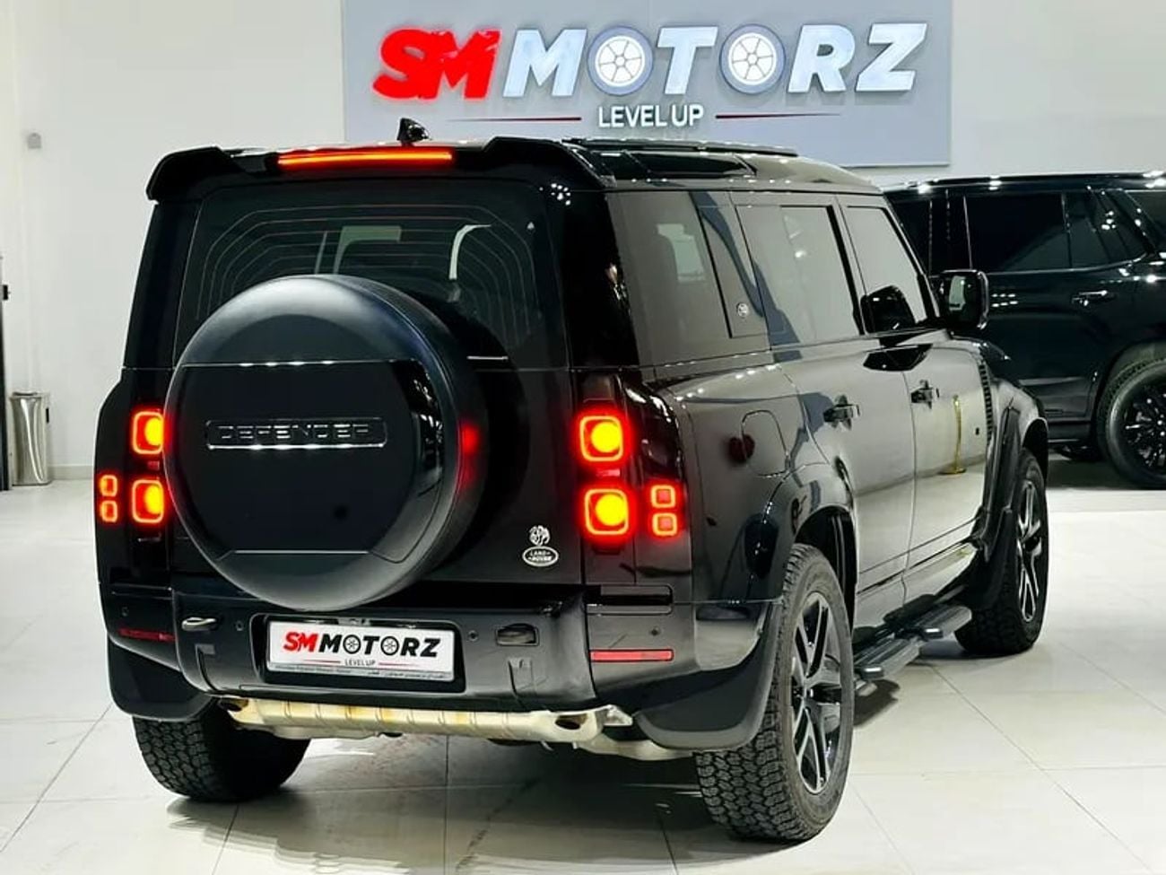 Land Rover Defender X DYNAMIC GCC SPECS UNDER AGENCY WARRANTY TILL ORIGINAL PAINT