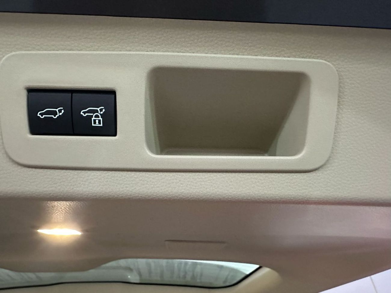 تويوتا لاند كروزر GXR3 3.5L FULL WITH JBL AND BIG KIT