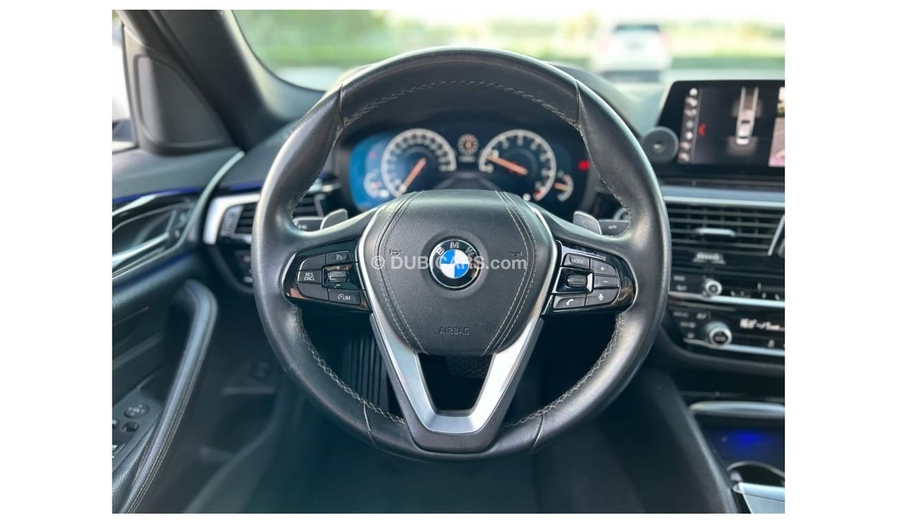 بي أم دبليو 520i اكزكيتيف