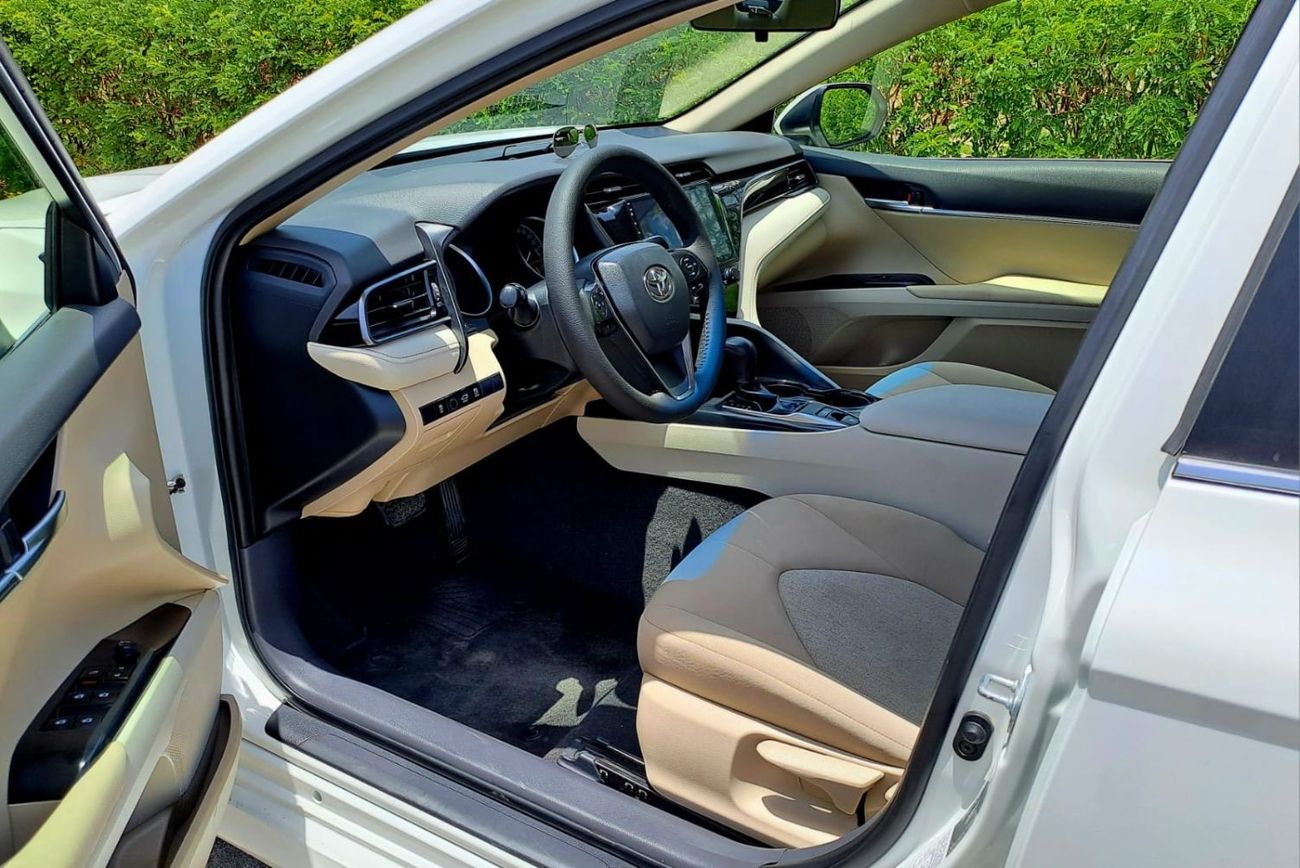 Toyota Camry SE 2.5L (181 HP) 2019 GCC (899/-Monthly)