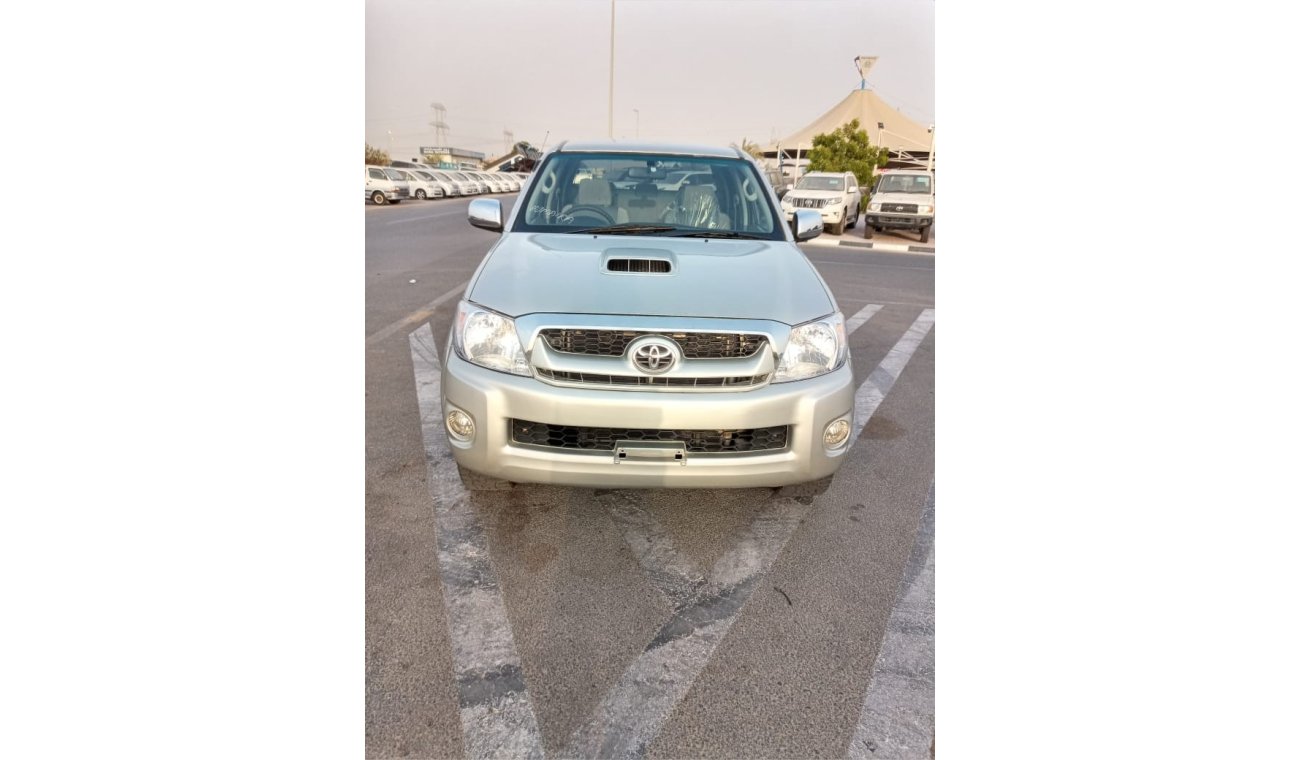 Toyota Hilux TOYOTA HILUX PICKUP MODEL 2010 COLOUR SILVER BOX BODY GOOD CONDITION ONLY FOR EXPORT