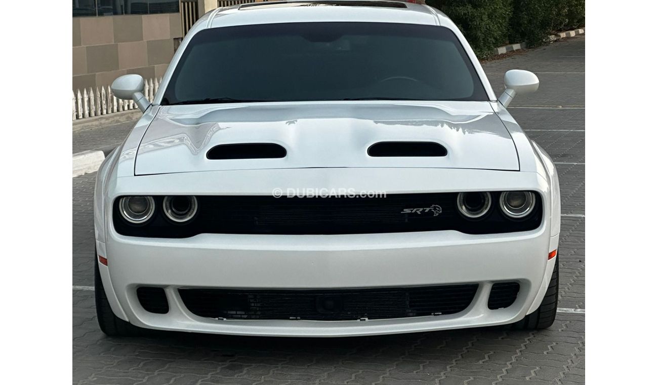 دودج تشالينجر SRT هيلكات عريضجسم