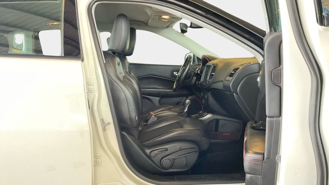 Jeep Compass Trailhawk 2.4L (172 HP) Trailhawk | Guaranteed Warranty | 0 Down Payment