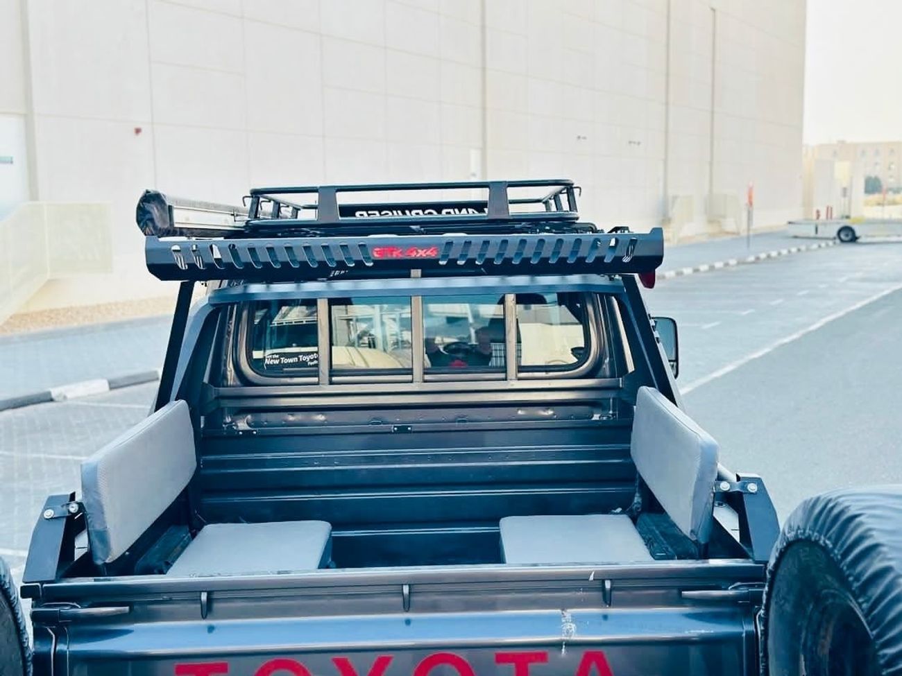 Toyota Land Cruiser Pick Up Double Cabin 4.5L Toyota landcuriser pickup Double Cabin 2017  4.5L Diesel