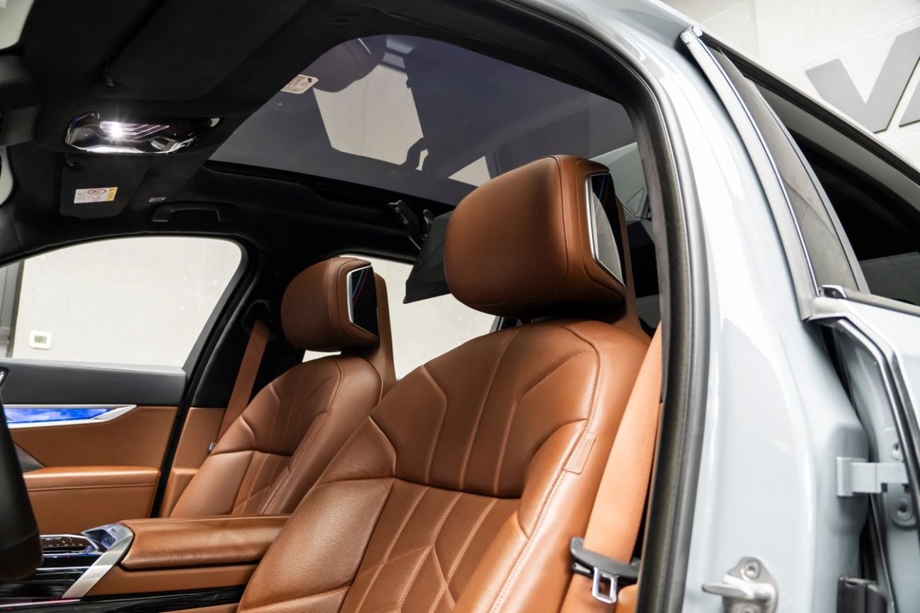 BMW 735i M SPORT 2024 | GCC Specs | Agency Warranty & Service