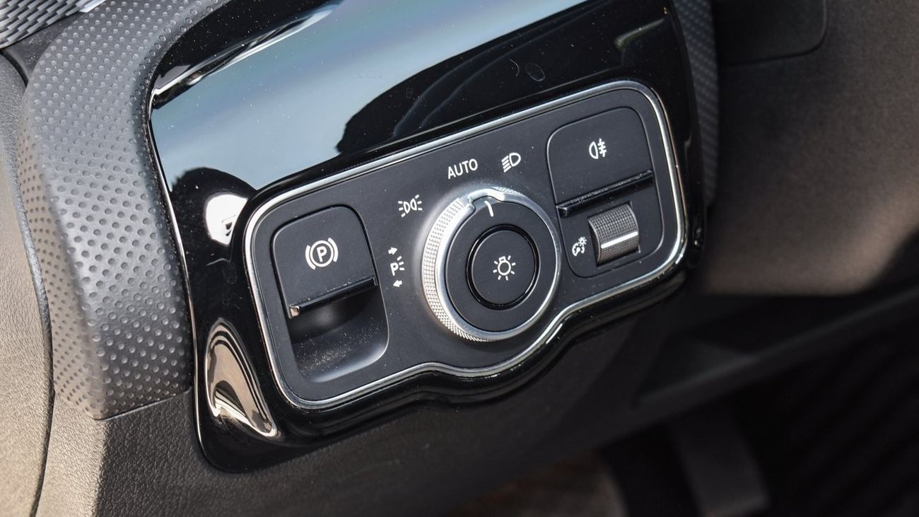 مرسيدس بنز A 250 Std Std 4Matic