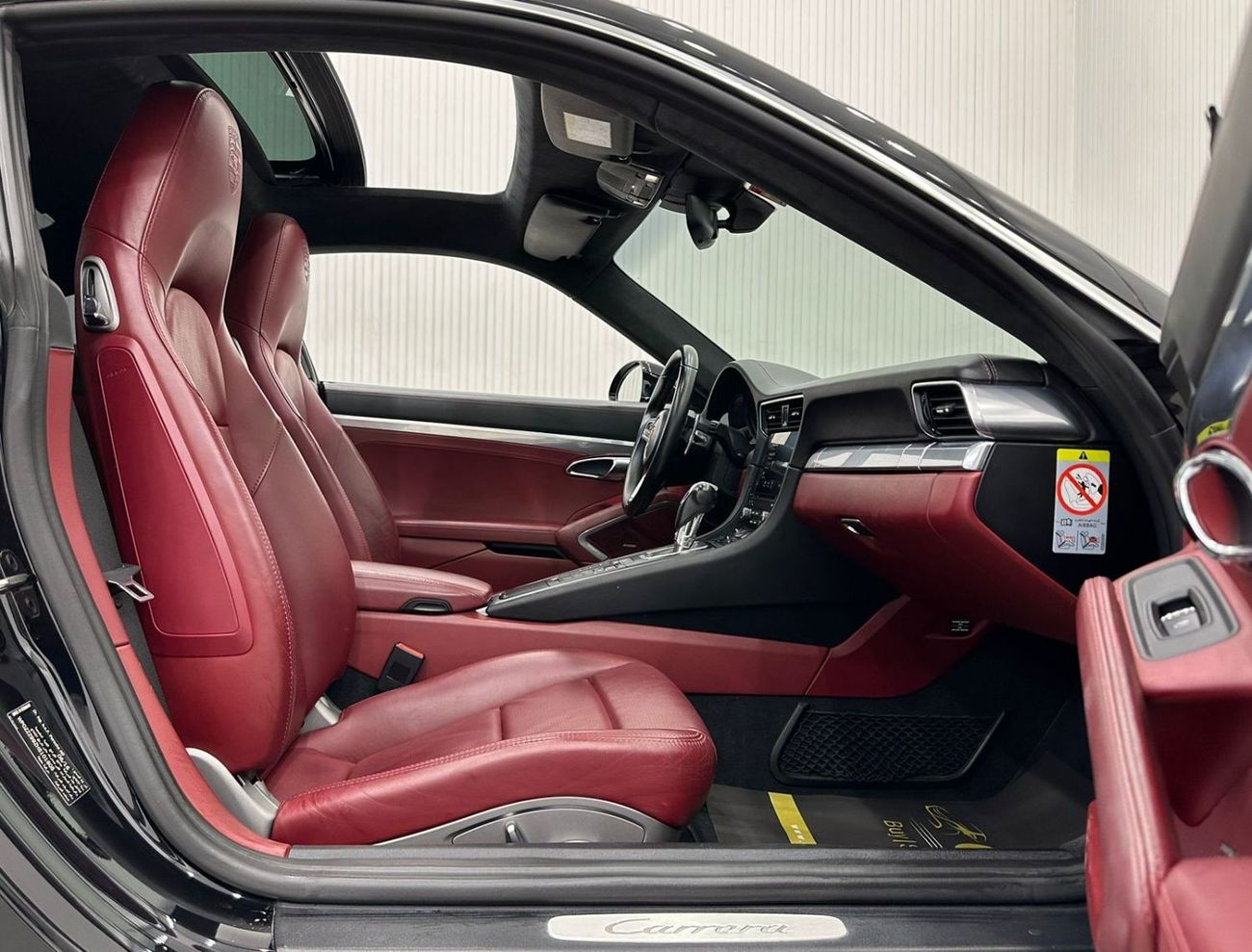 بورش 911 2017 Porsche 911 Carrera, March 2026 Al Nabooda Warranty, Full Agency Service History, GCC