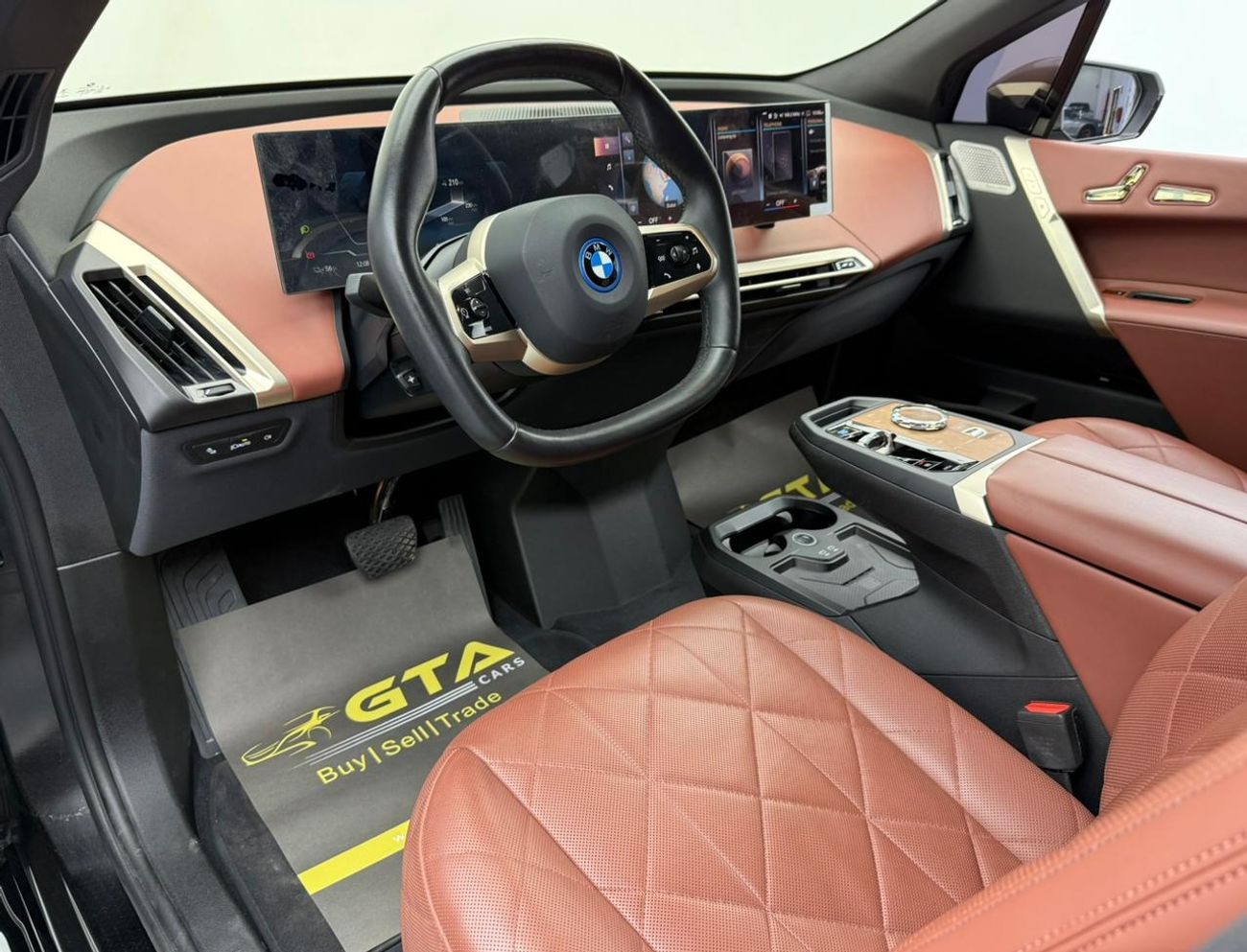 BMW iX xDrive40 2023 BMW iX xDrive40, 2028 BMW Warranty, 2029 BMW Service Pack, Low Km, Fully Loaded, GCC