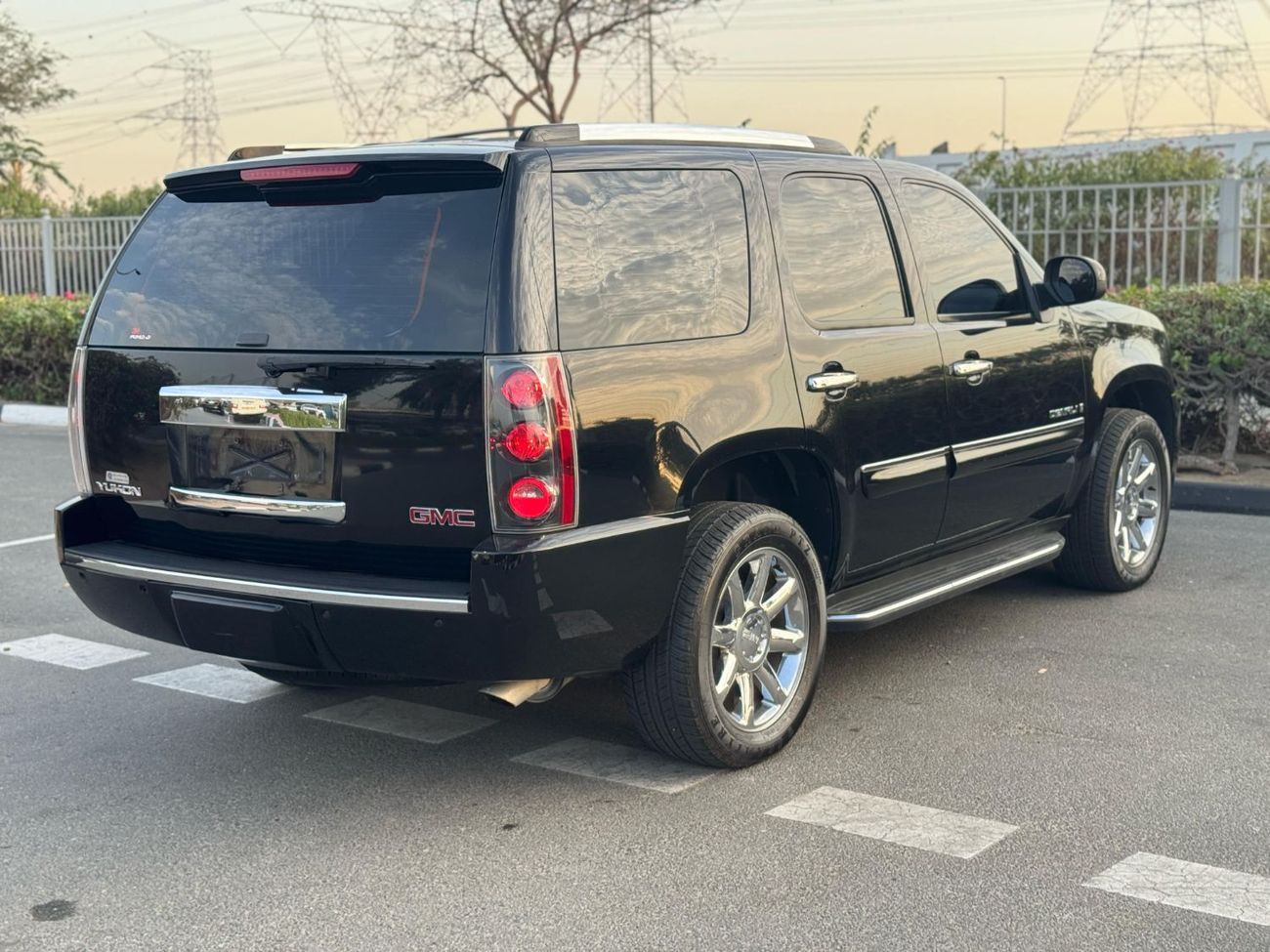 جي أم سي يوكون GCC SPEC NEAT AND CLEAN LESS KILOMETER