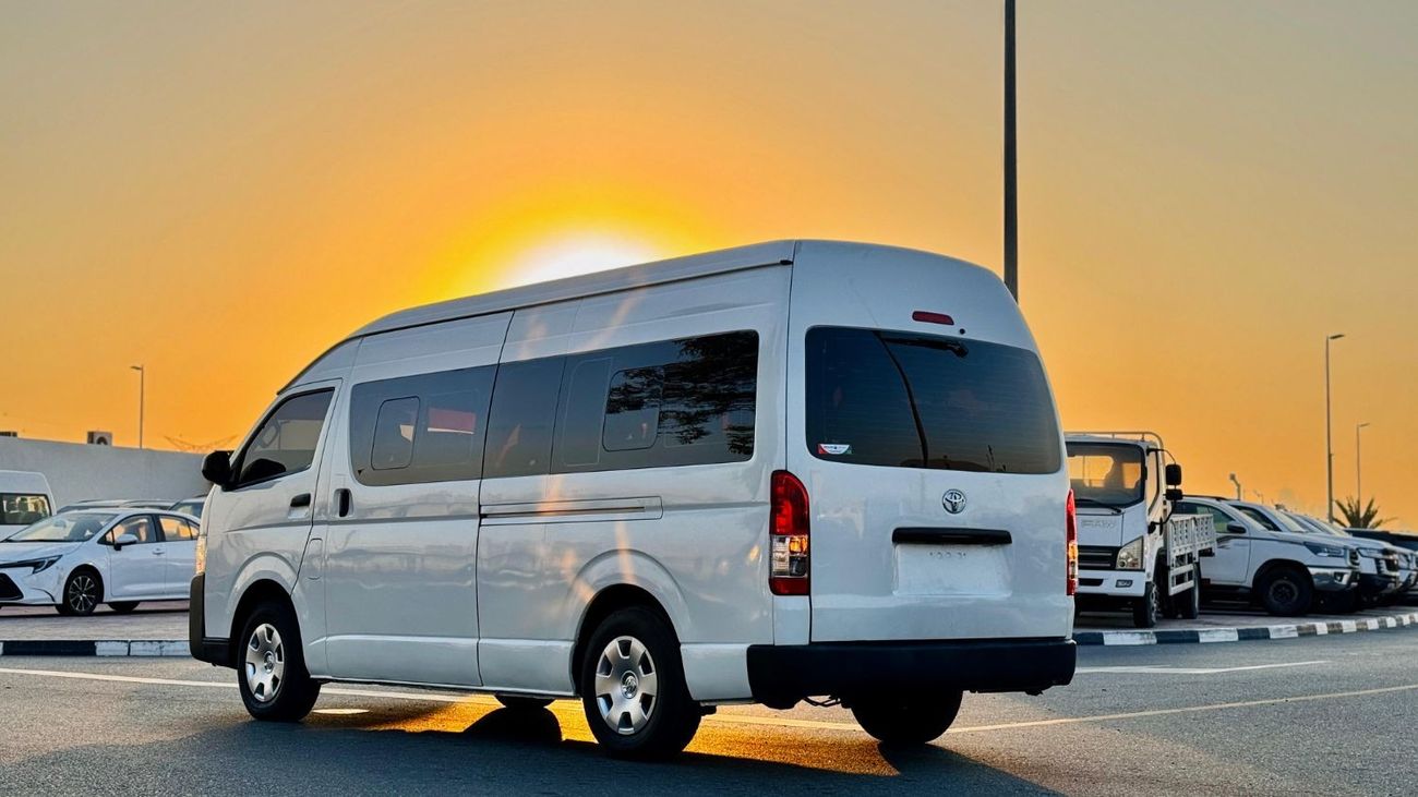 Toyota Hiace PREMIUM CONDITION | 2.5L DIESEL | MANUAL TRANSMISSION | 14 SEATERS