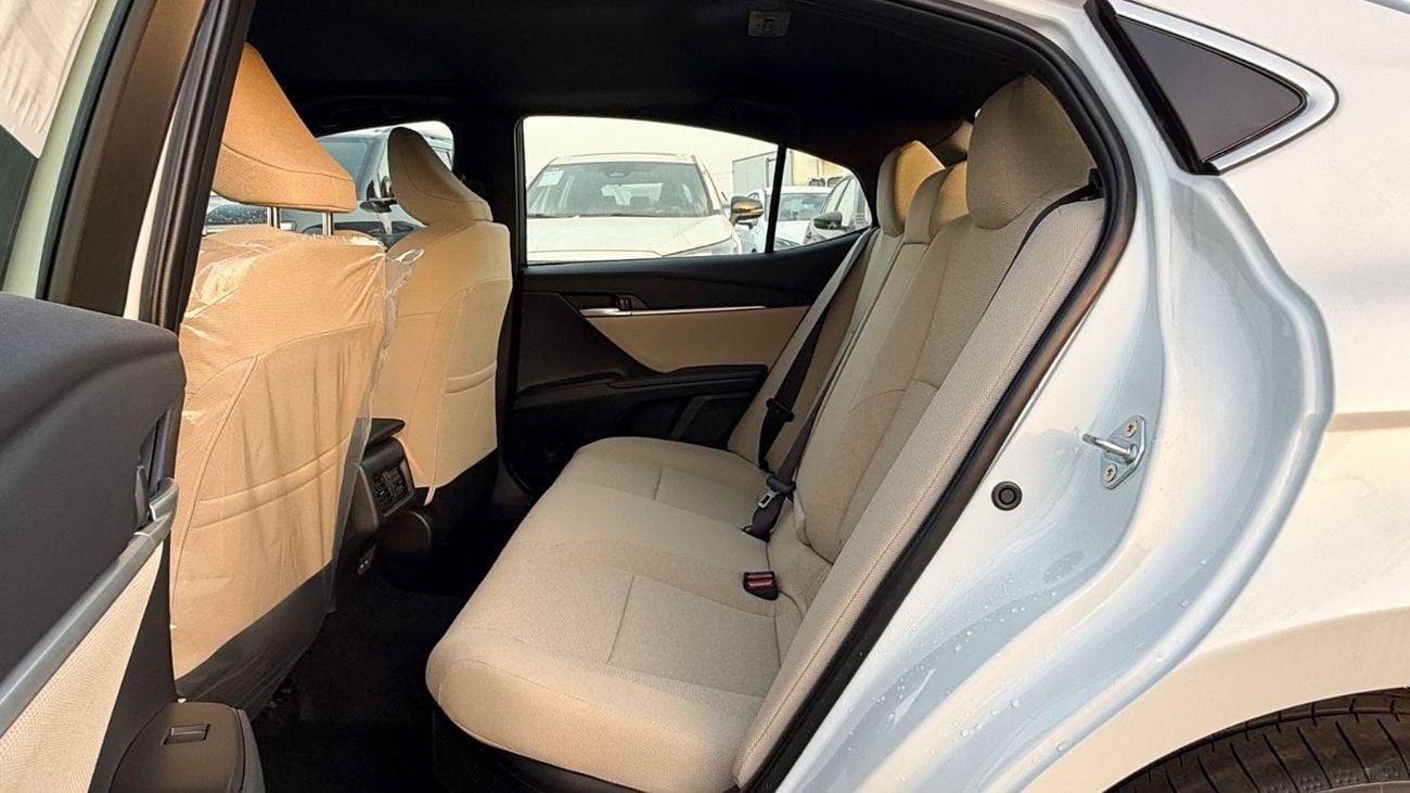 Toyota Camry Toyota Camry HEV LV Hybrid 2.5L  (GCC) - 2025