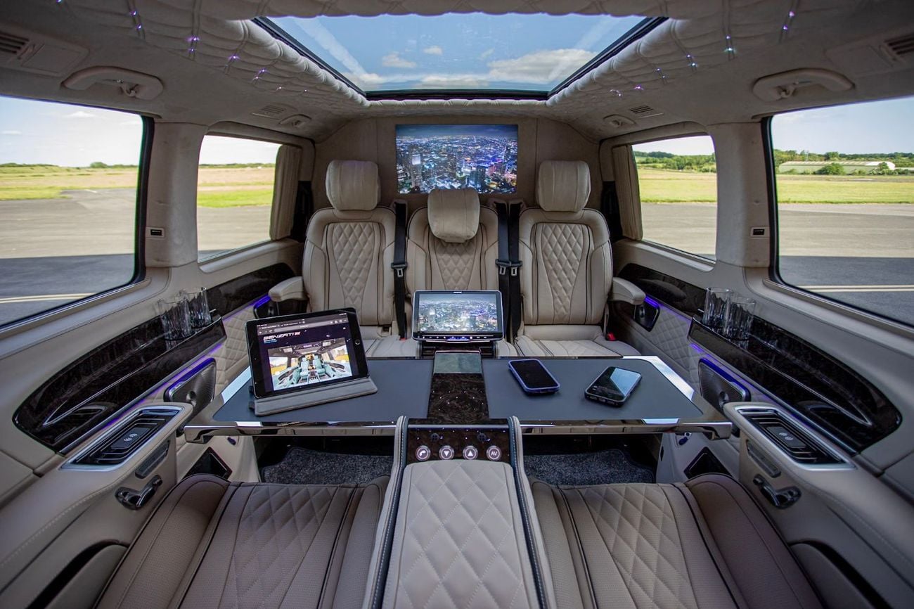 مرسيدس بنز V 300 Senzati® Jet Class® Oryx Edition® 7 seat Silk Beige Leather