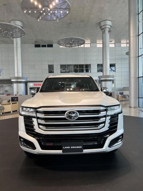 تويوتا لاند كروزر VXR