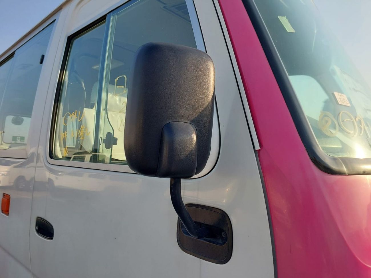 تويوتا كوستر TOYOTA COASTER BUS RHD 2011 MODEL 4.0 L DIESEL AUTOMATIC(PM02142)