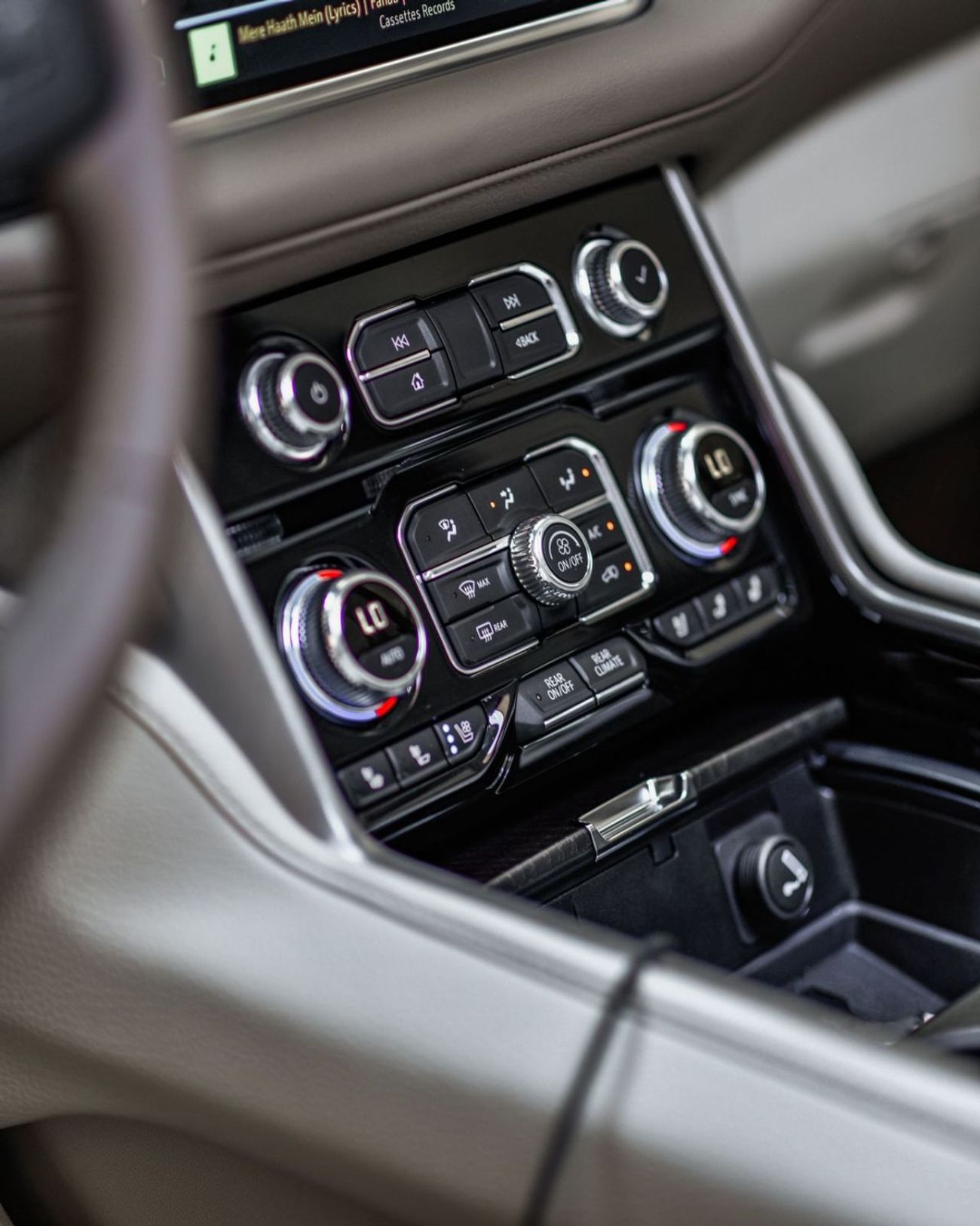 جي أم سي يوكون 6.2 V8 Denali (AWD)