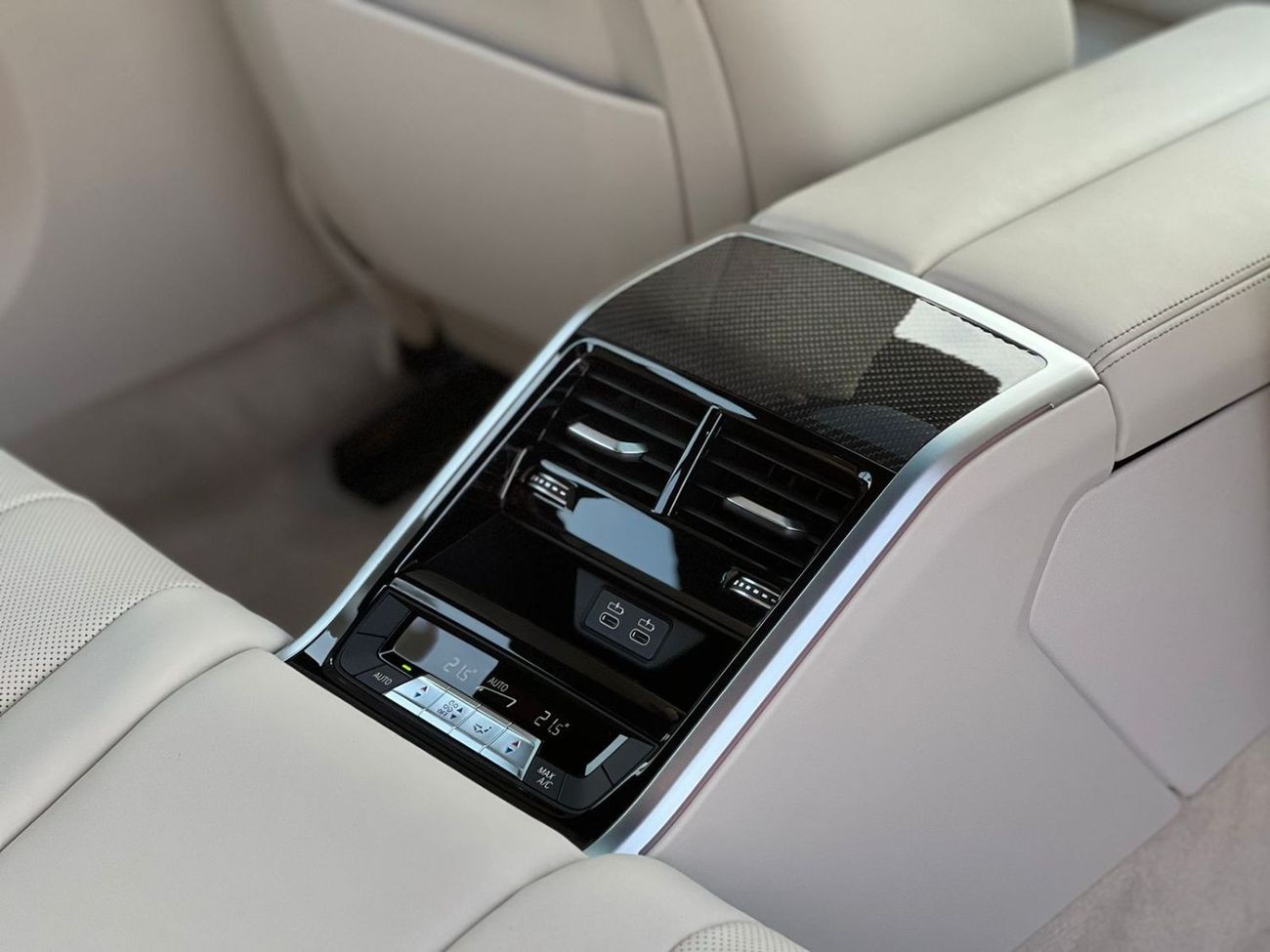 بي أم دبليو 840i BMW 840 M KIT 2024 GCC FULL