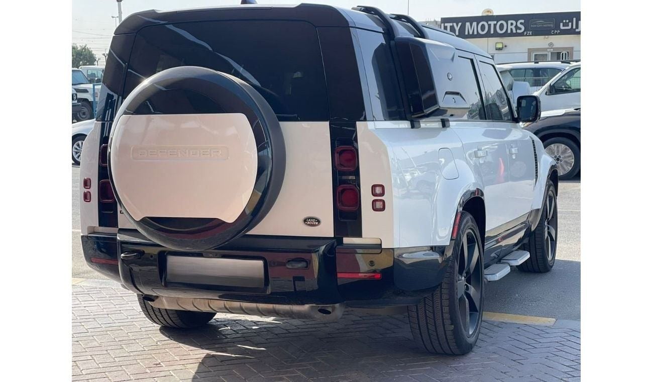 لاند روفر ديفندر 2023 Land Rover Defender 130-P400- X Dynamic 3.0L