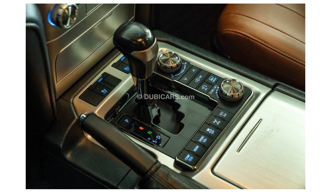 Toyota Land Cruiser 2018 Land Cruiser VXR / Full Service History