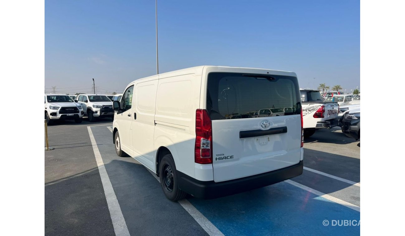 Toyota Hiace GL STD Roof Panel Van TOYOTA HIACE 3.5L Van RWD 5Doors