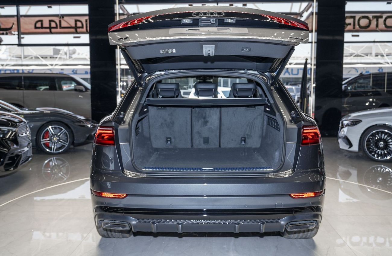 Audi Q8 55 TFSI quattro (340 HP) 2025 AUDI Q8 S-LINE 55 TFSI Quattro + 10% for local