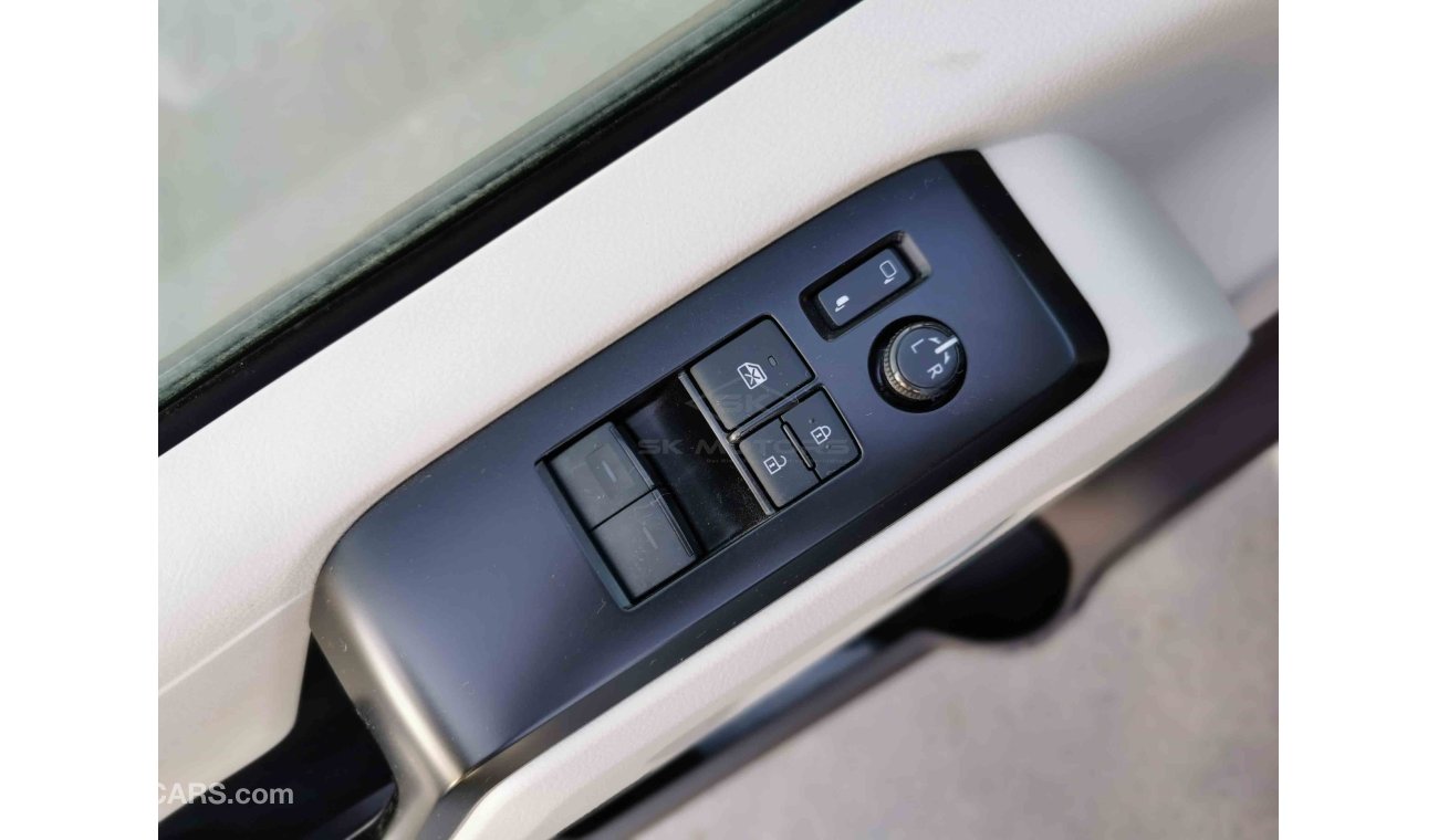 Toyota Hiace 2.8L DIESEL, 14 SEATS, 16" TYRE, REAR ROOF SPEAKERS (CODE # THHR01)