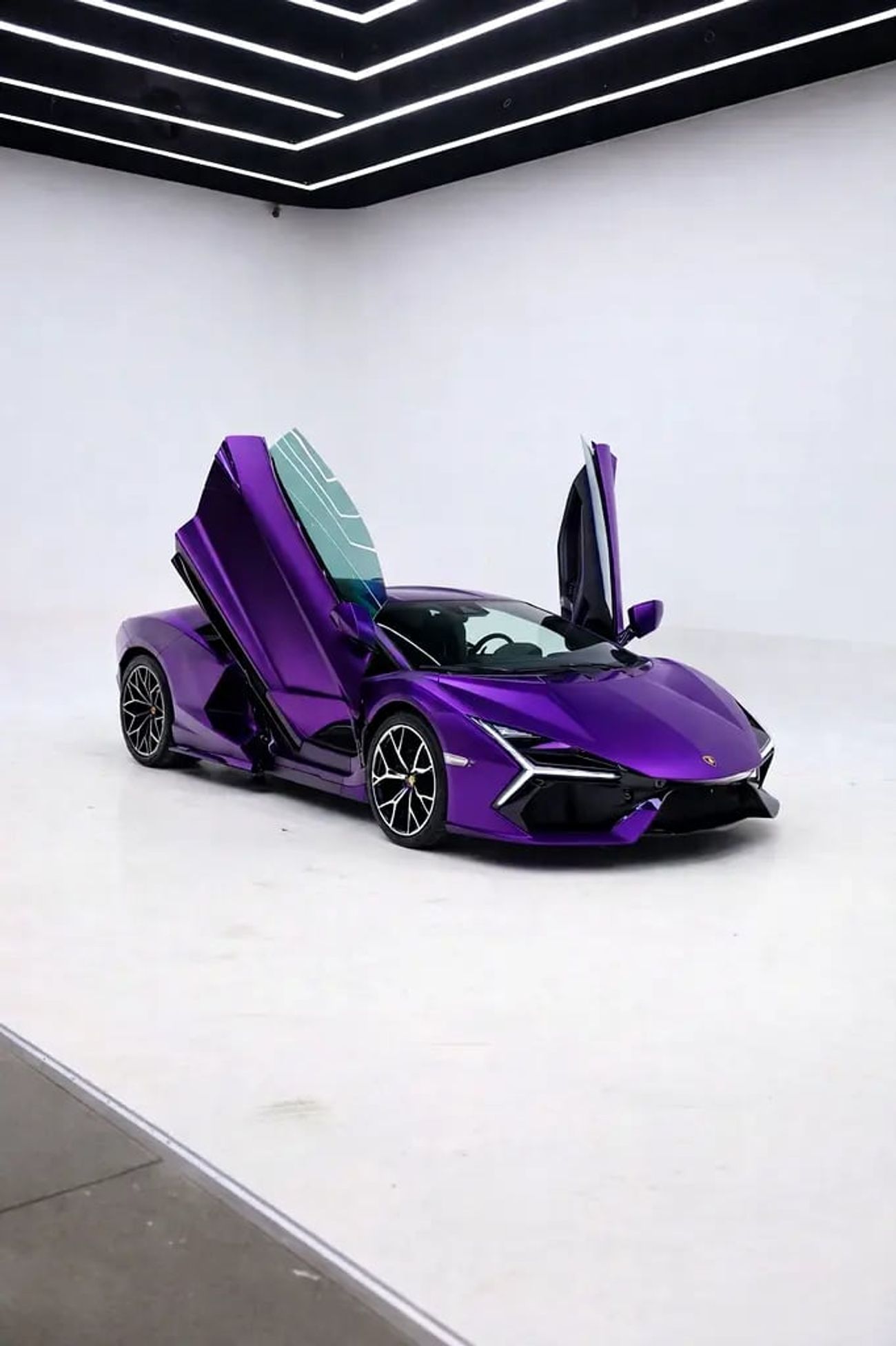 Lamborghini Revuelto