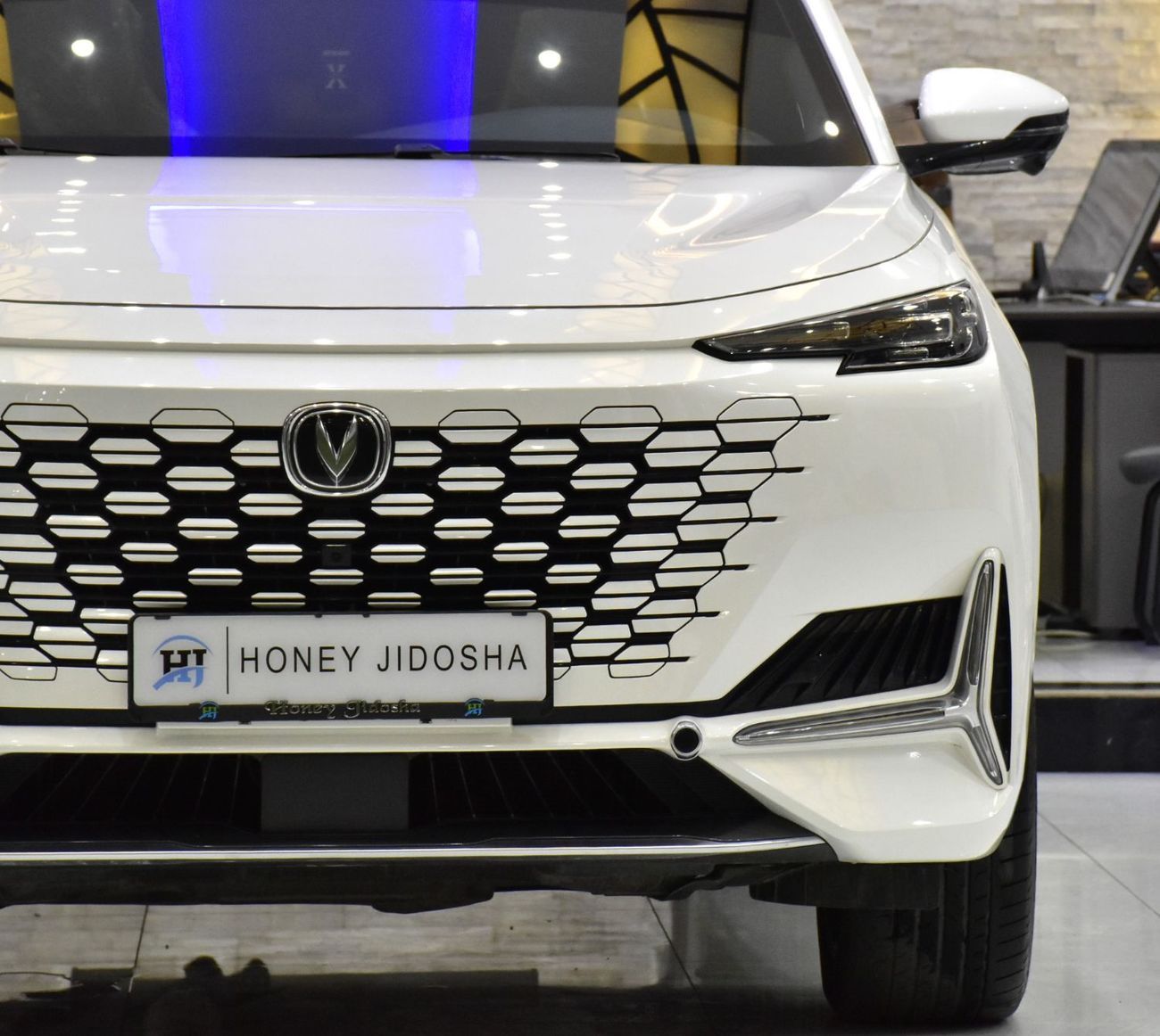 تشنجان يوني ك EXCELLENT DEAL for our Changan UNI-K AWD ( 2023 Model ) in White Color GCC Specs