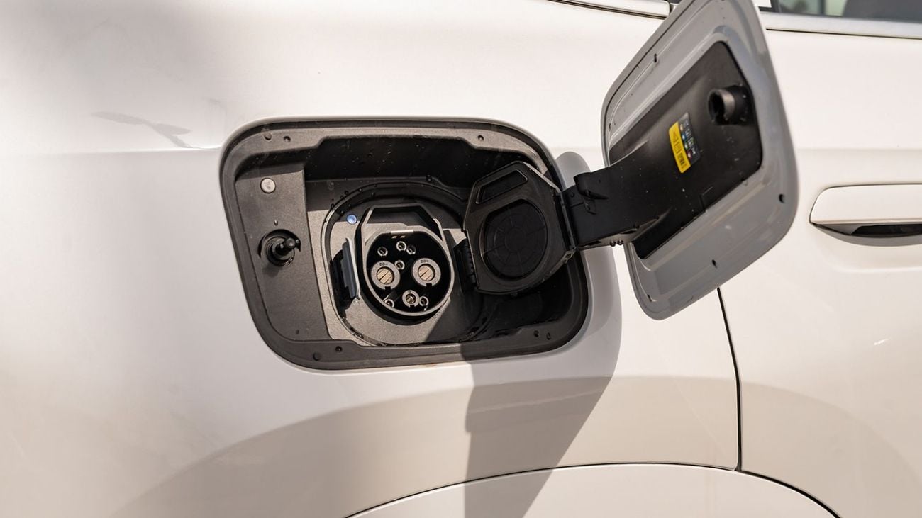 بي أم دبليو iX1