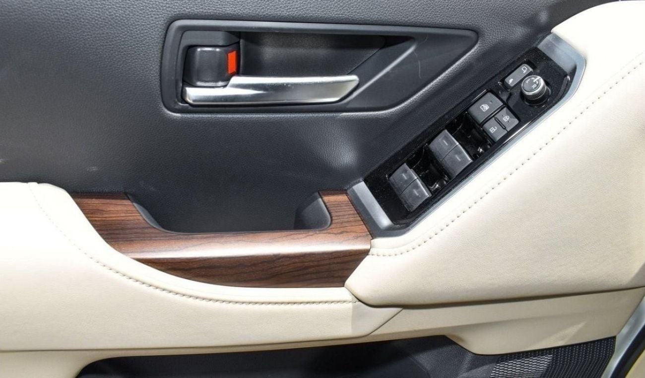 Toyota Land Cruiser Toyota Land Cruiser GXR 4.0L Petrol V6  2025