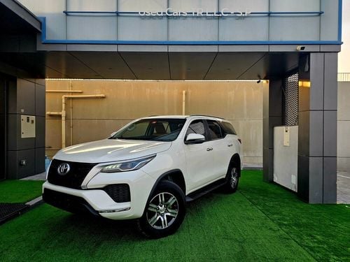 Toyota Fortuner EXR 2.7L (164 HP) EXR/ 4WD GCC 2.7L/ 3 KEYS/ SINGLE OWNER/ IMMACULATE CONDITION
