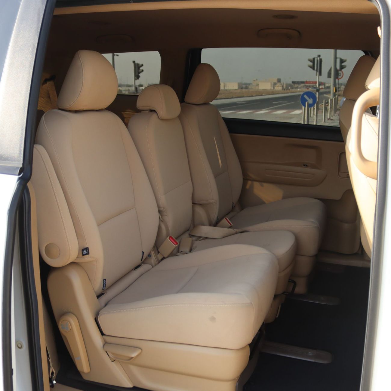 Kia Carnival EX 3.3L Kia Carnival 2020 model, GCC, accident-free, in excellent condition, 104,000 km, price 59,00