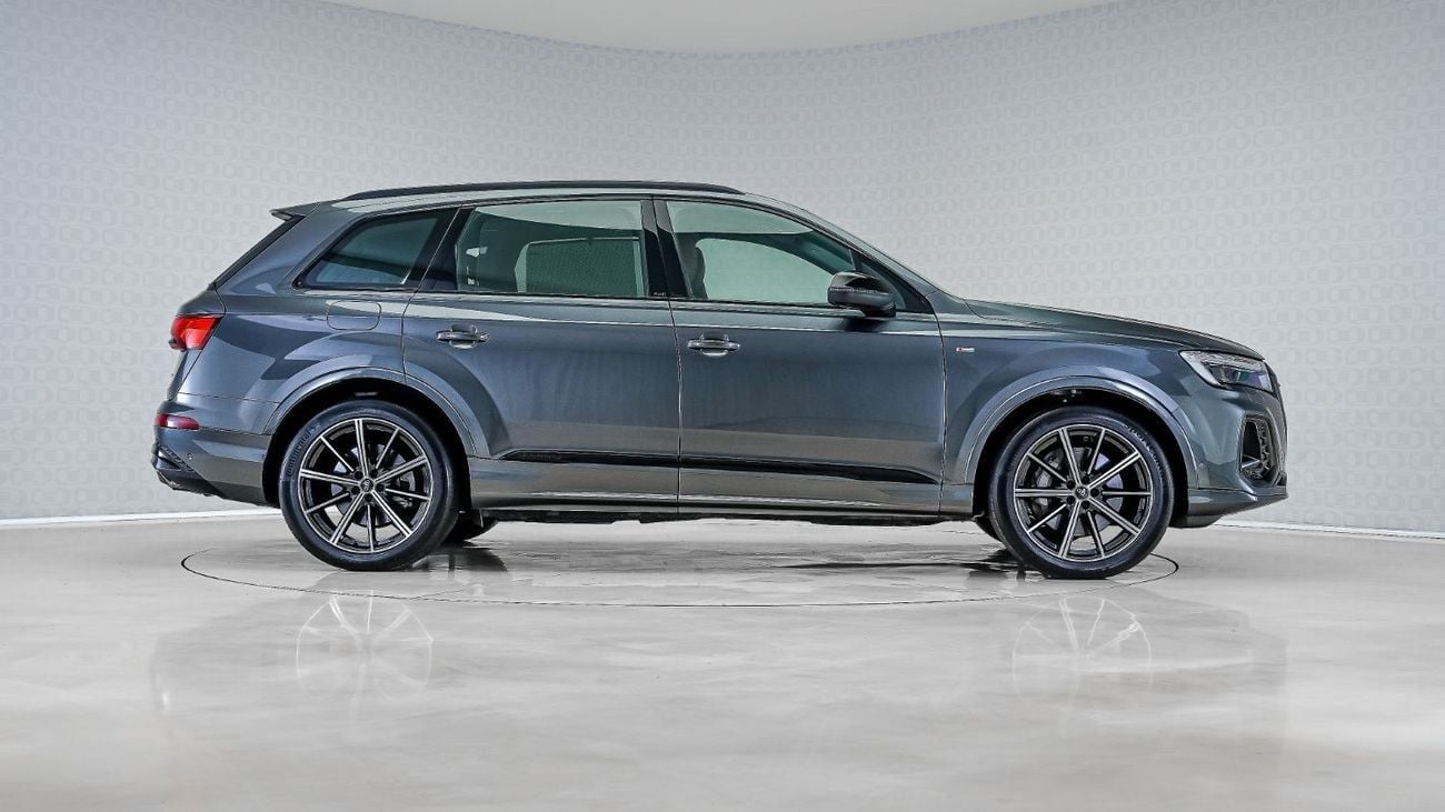 أودي Q7 45 TFSI quattro S-Line 3.0L
