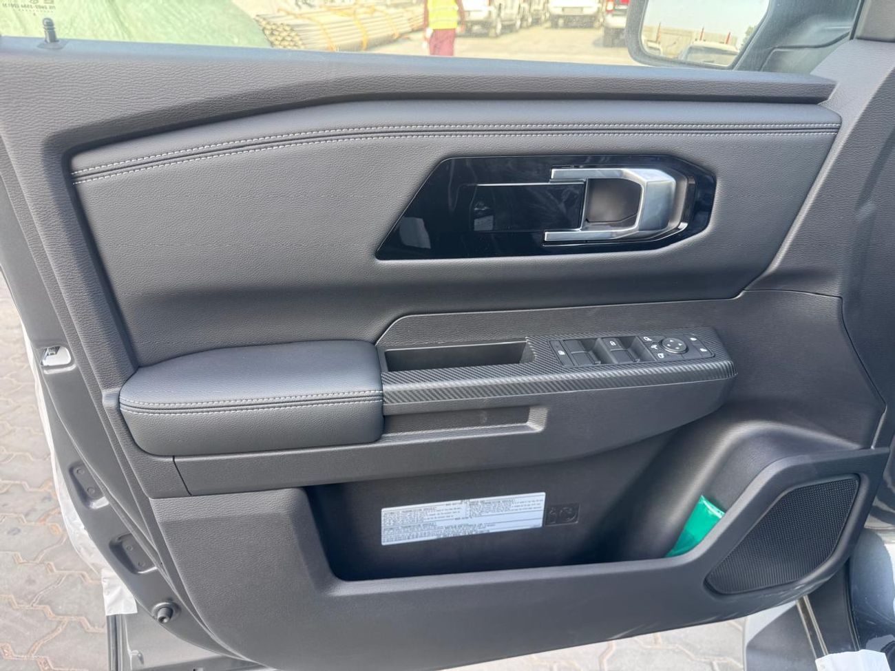 Mitsubishi L200 MITSUBISHI L200 Petrol Double Cabin 4WD 5MT 2.5L GLX - Basic Option _Grey