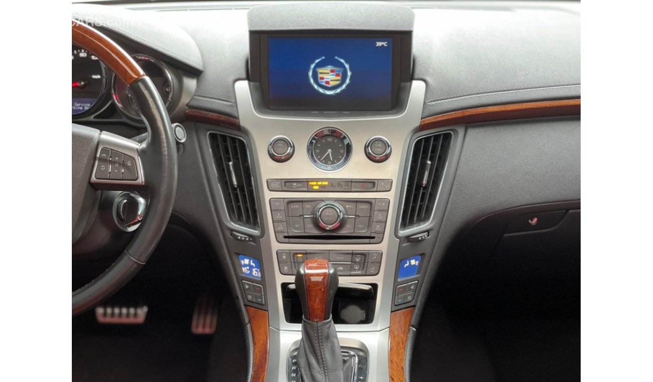 Cadillac CTS 2011 model, American import, full option, automatic transmission, 6 cylinder, in excellent condition
