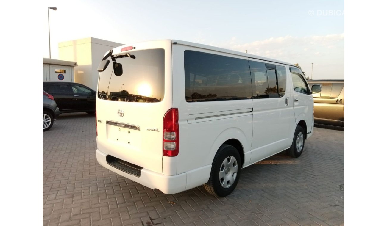 Toyota Hiace TOYOTA HIACE SUPERGL RIGHT HAND DRIVE (PM959)