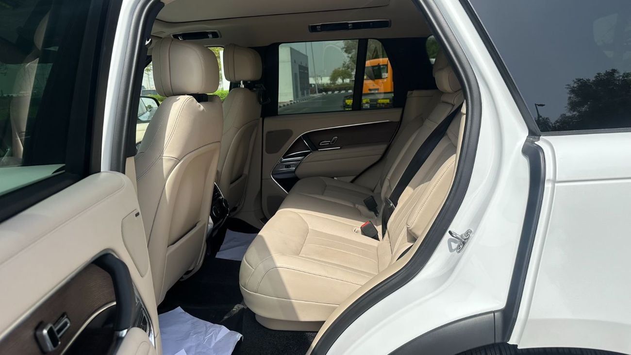 Land Rover Range Rover HSE P360 3.0L | European Specs | Full Option | 9,100 KM