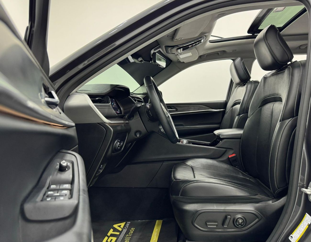 جيب جراند شيروكي L Limited 3.6L 2022 Jeep Grand Cherokee L Limited, 2027 Jeep Warranty + Service Pack, Full Options,