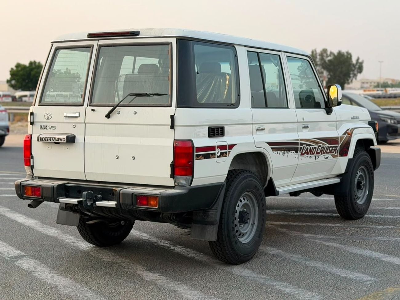 تويوتا لاند كروزر 70 HT VXR 5 DOORS 4.0L