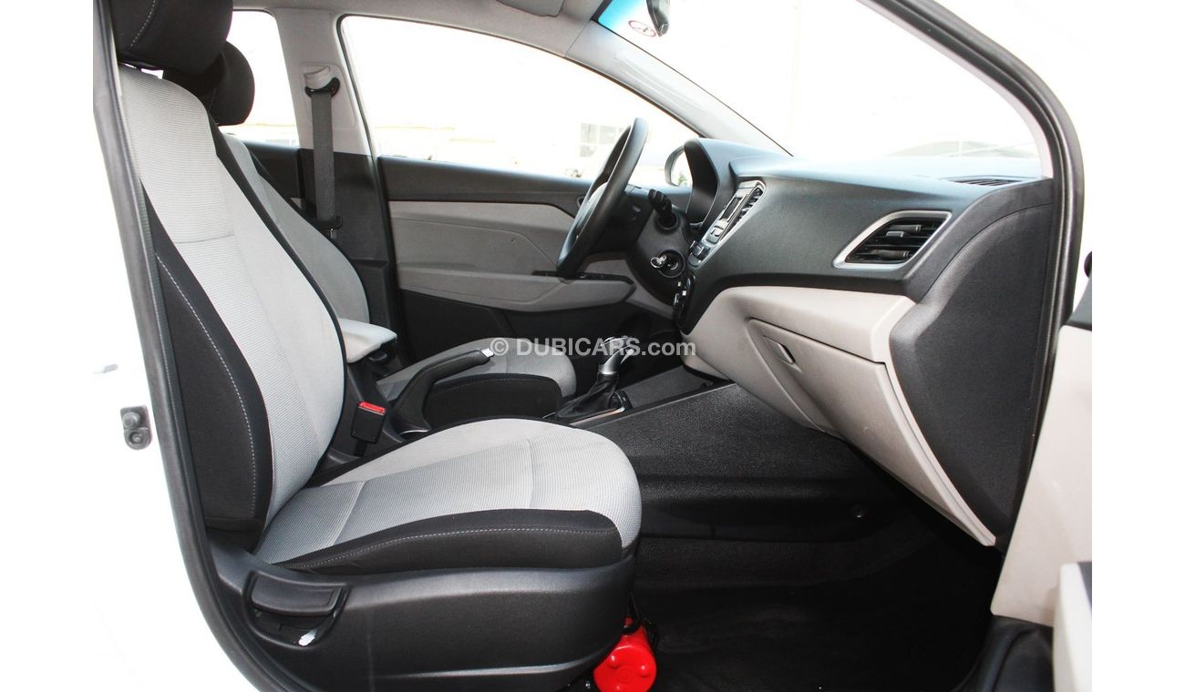 Hyundai Accent Base Hyundai Accent 2021 GCC, in excellent condition