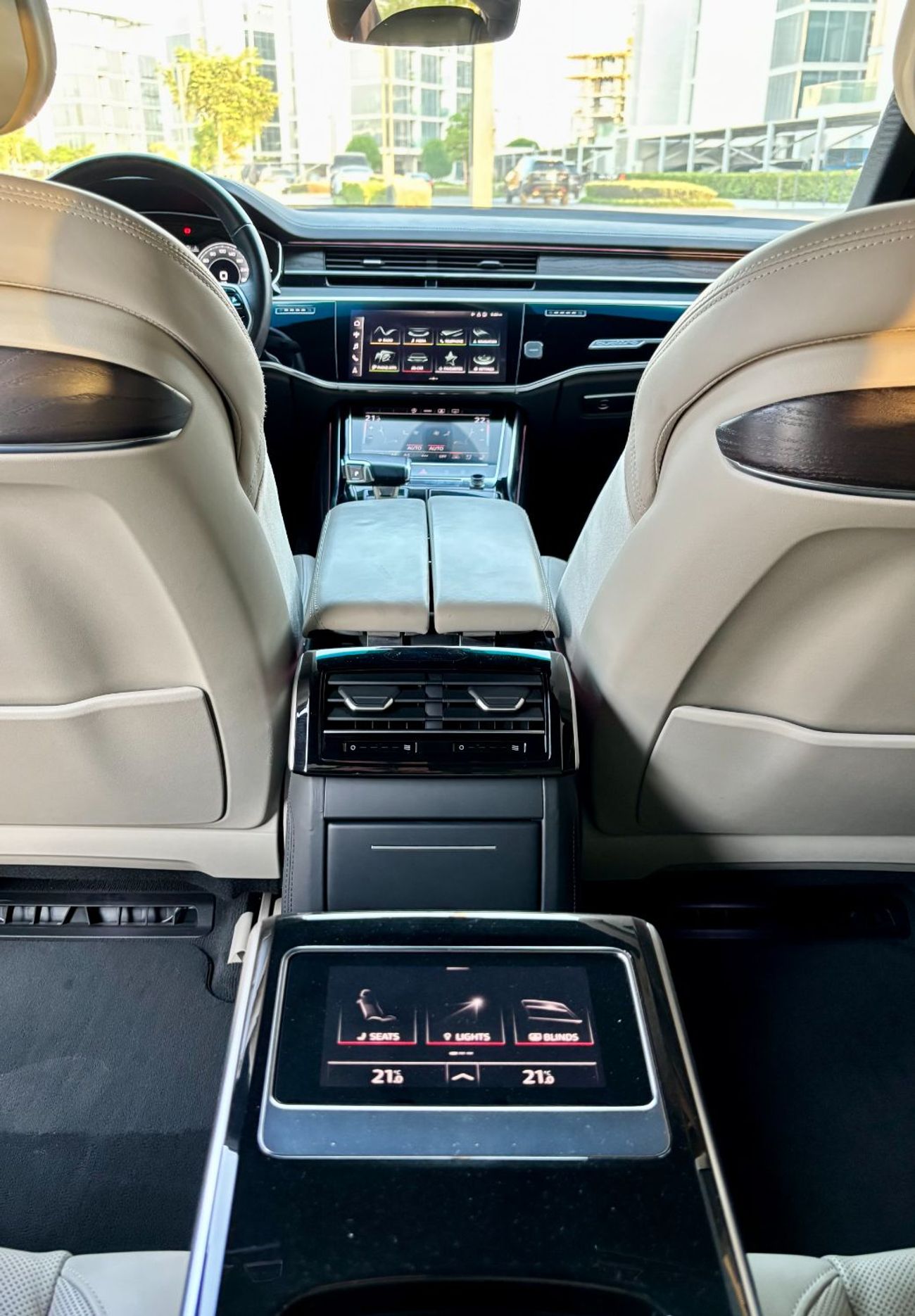 Audi A8 L 55 TFSI quattro 3.0L (340 HP)