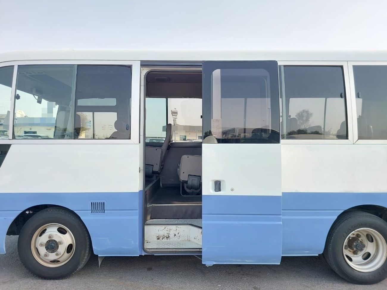 نيسان سيفيليان NISSAN CIVILIAN BUS RHD 2003 MODEL 4.1 L DIESEL AUTOMATIC(PM20798)