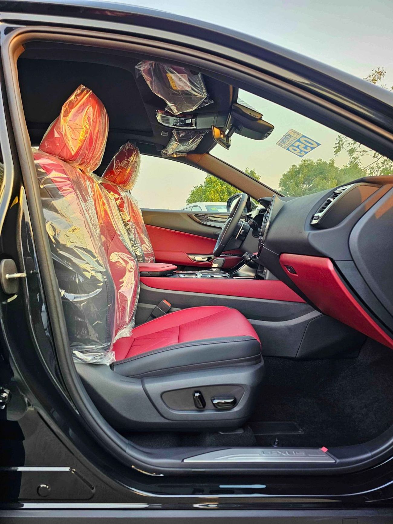 لكزس NX350h HEV HYBRID LUXURY / 2.5L V4 AWD / RADAR / PANORAMIC ROOF / (CODE # NXP3HEV)