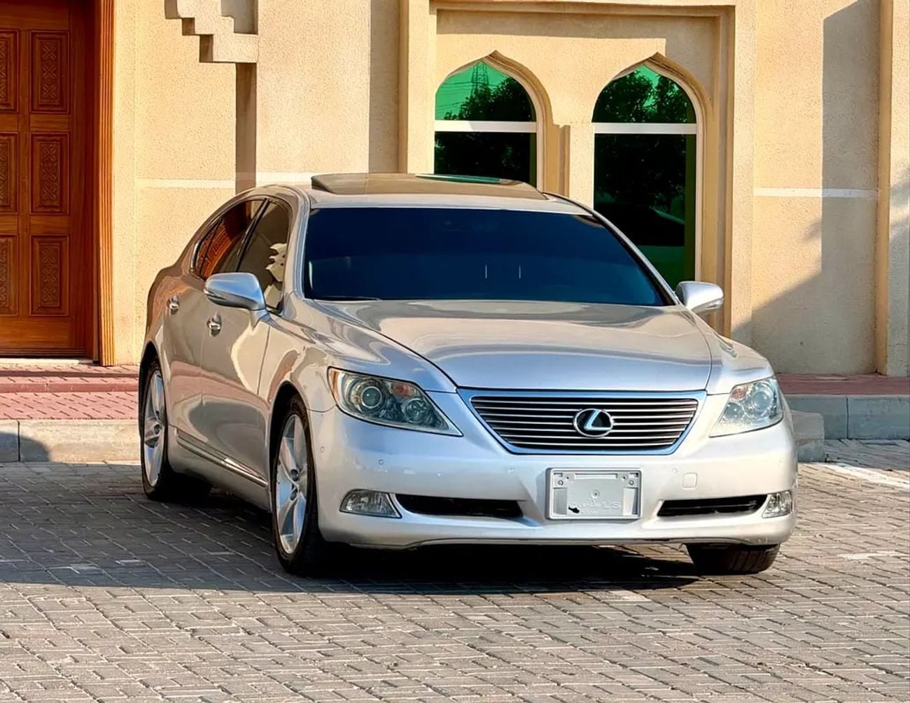 لكزس LS 460 LS 460 - Excellent Condition - American Specs