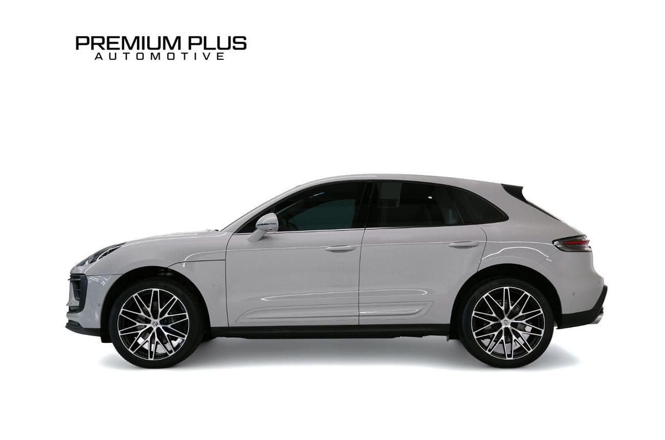 بورش ماكان Base 2025 Porsche Macan, 2027 Porsche Warranty, Sport Chrono Package, Very Low Kms, GCC