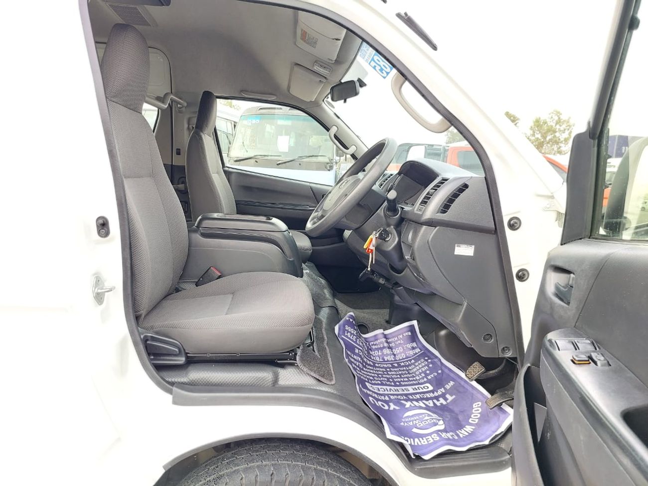 Toyota Hiace TOYOTA HIACE COMMUTER VAN RHD 2017 MODEL 2.7 L PETROL AUTOMATIC(PM81432)